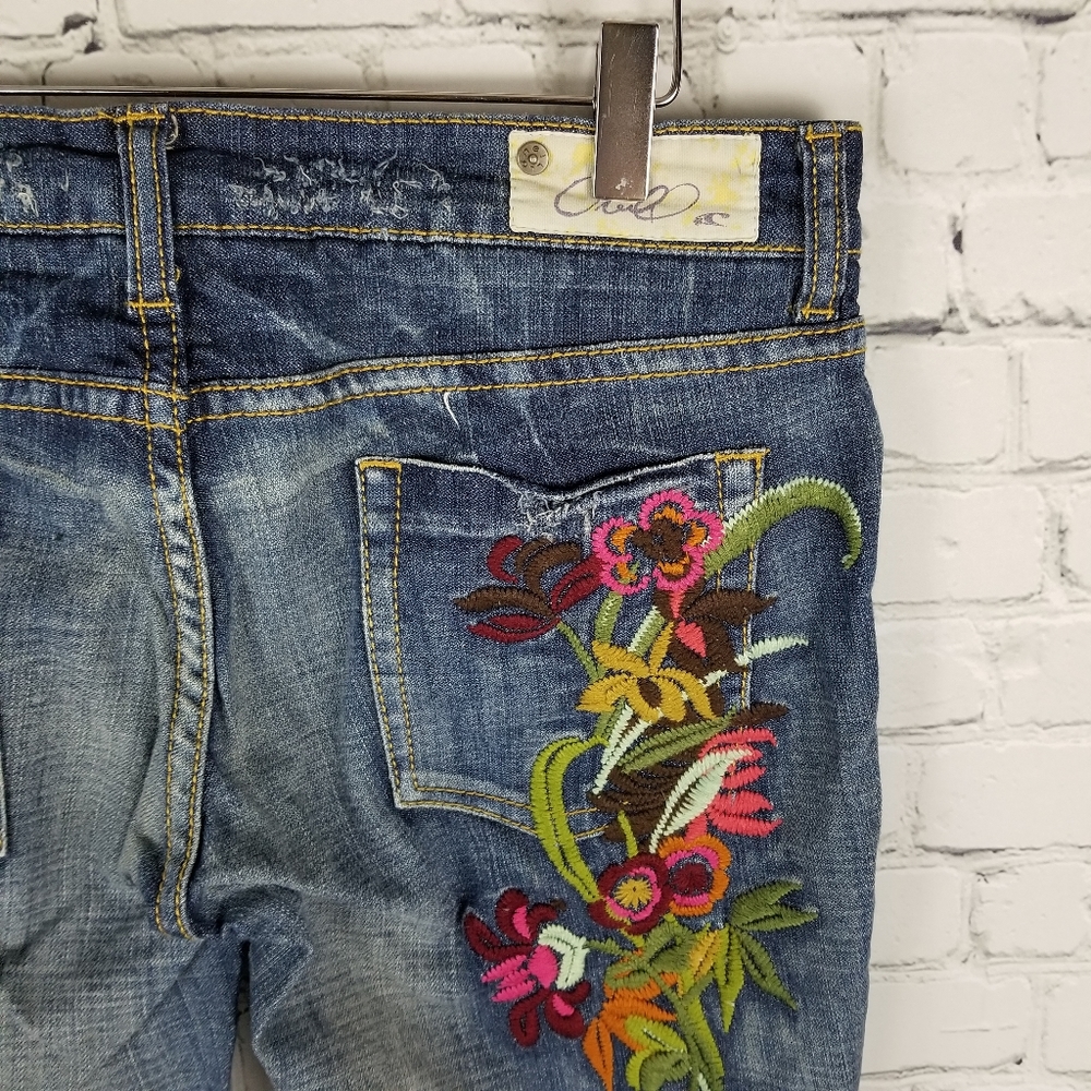 O'NEILL | vintage y2k embroidered flare leg jeans